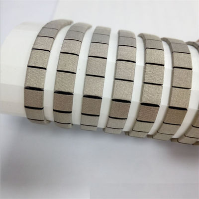 ซื้อ ปะเก็นป้องกัน Die Cut Shapes แถบกาวในตัว ผ้านำไฟฟ้าอ่อนเหนือโฟม EMC EMI Shielding Gasket online manufacture