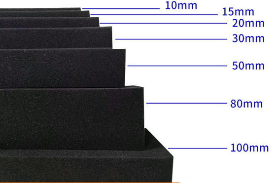C4305 ความสามารถในการเผาไหม้ ผนังสปองยางเนโอเพรน วัสดุ 1mm ~ 30mm ความหนา สีดํา